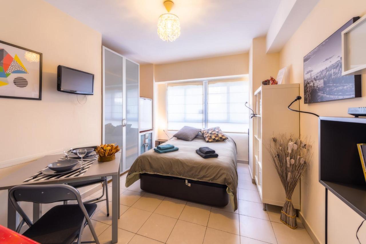 La Casita Malagueta Apartment Malaga Bagian luar foto